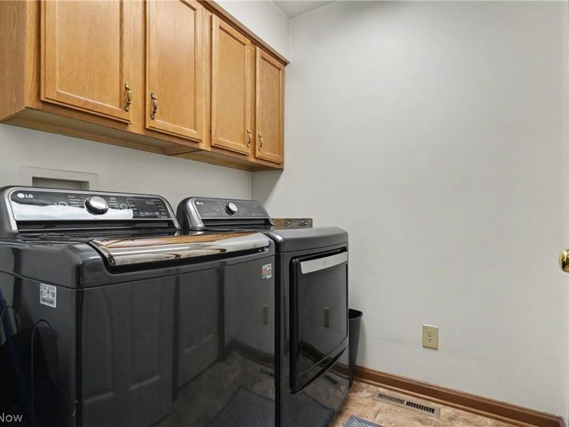 1031 Applegrove Street NW, North Canton, OH 44720 Photo 20