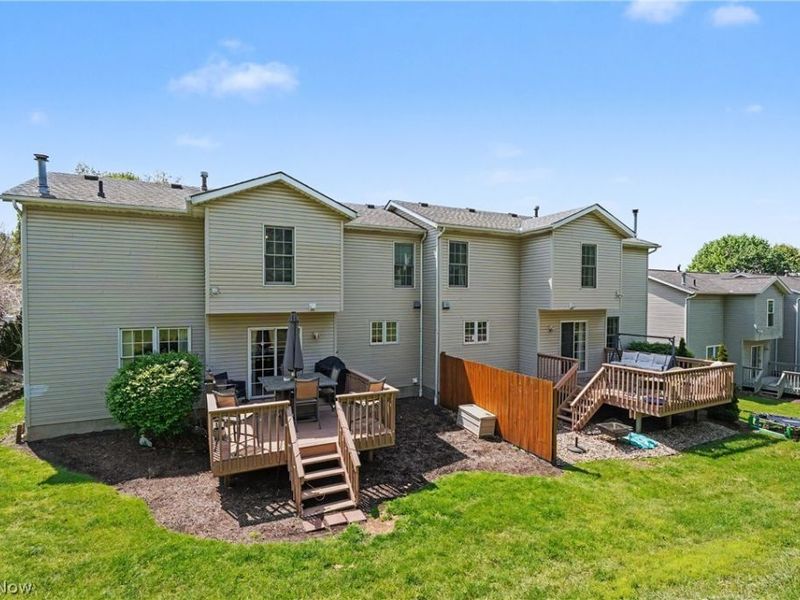 1031 Applegrove Street NW, North Canton, OH 44720 Photo 4