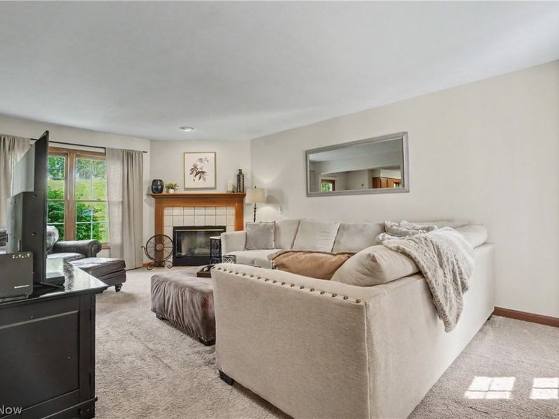 1031 Applegrove Street NW, North Canton, OH 44720 Photo 6