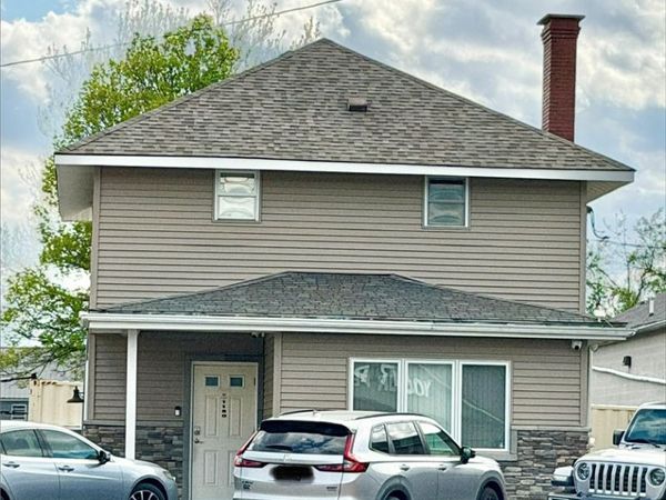 1180 National Pike , Hopwood, PA 15445