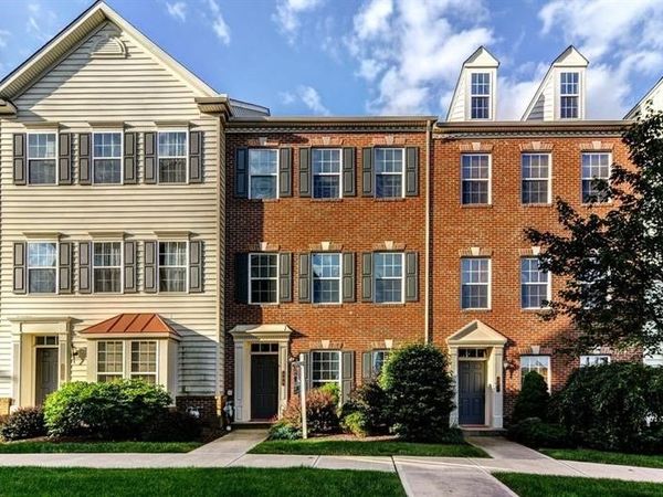 108 Village Place , Wexford, PA 15090