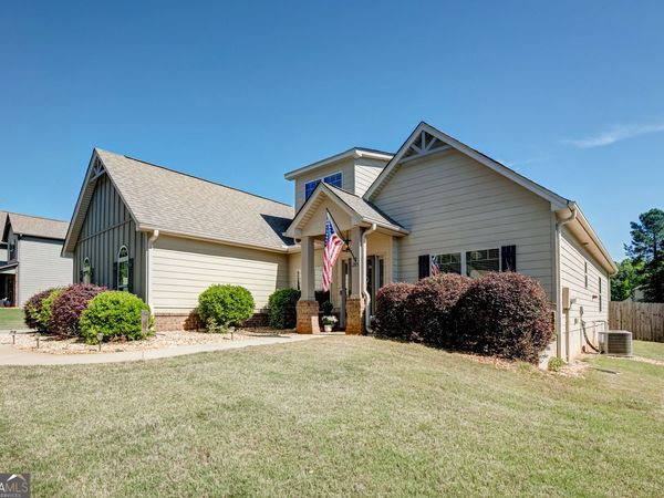 285 Savannah Drive, Senoia, GA 30276