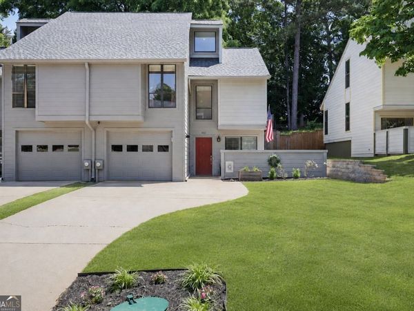 1032 Creatwood Circle SE Circle, Smyrna, GA 30080