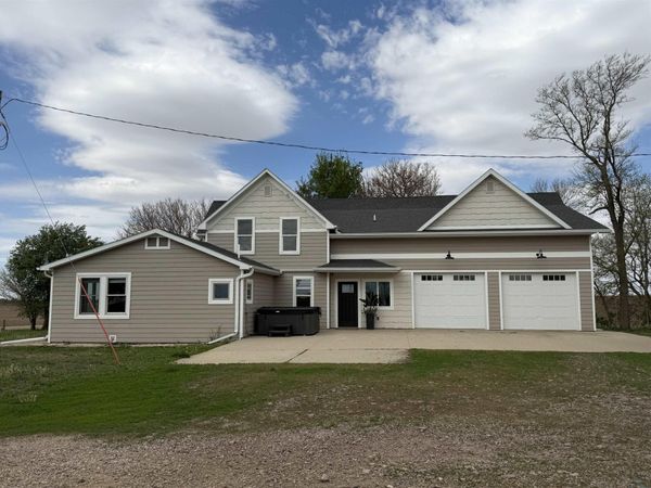 2540 510th St, LeMars, IA 51031