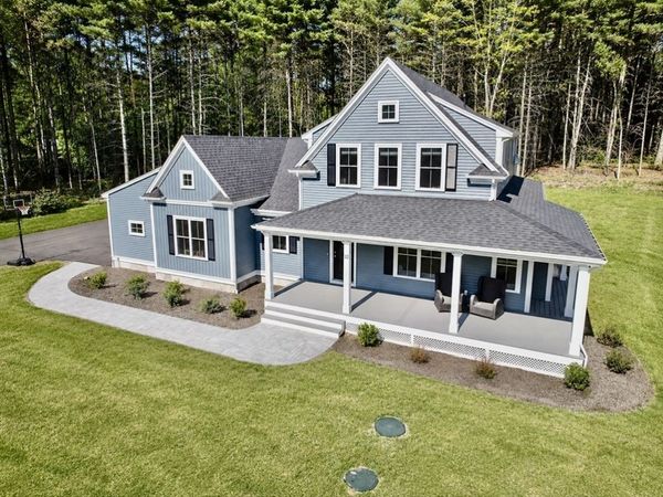 10 Homes Ave, Franklin, MA 02038
