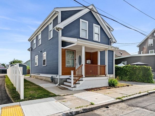 883 Grinnell St, Fall River, MA 02721