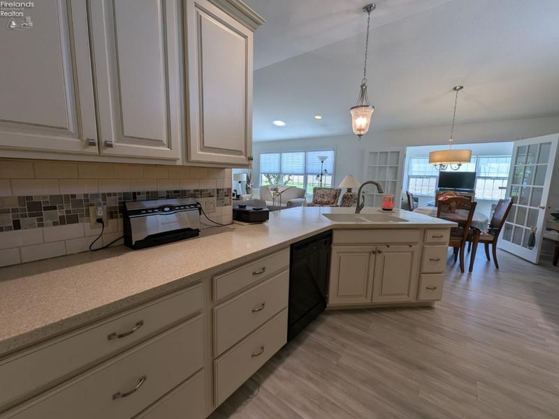 331 Country Meadows Drive, Oak Harbor, OH 43449 Photo 12