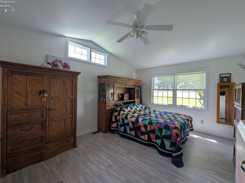 331 Country Meadows Drive, Oak Harbor, OH 43449 Photo 16