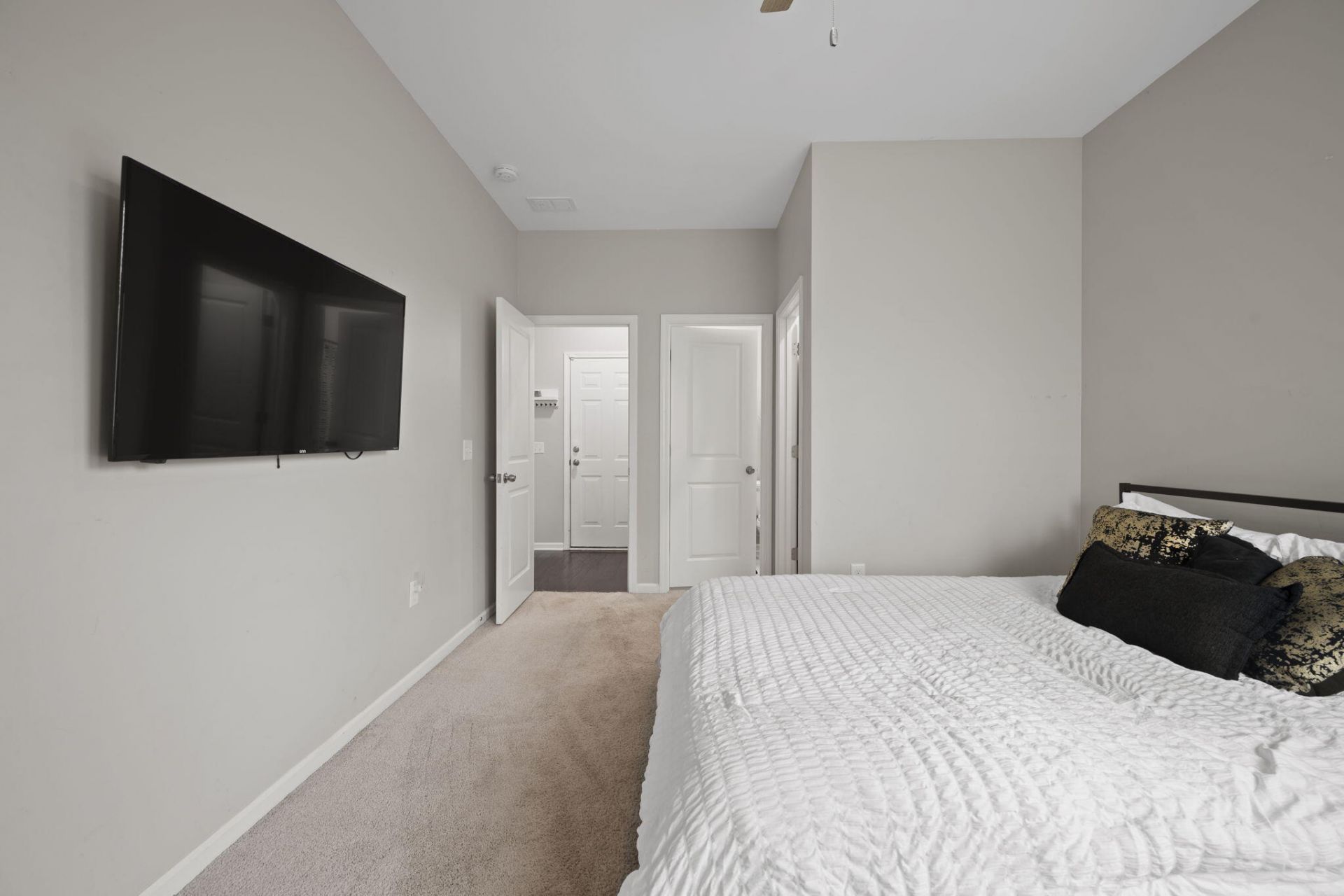 151 Lakelyn Road Photo 25