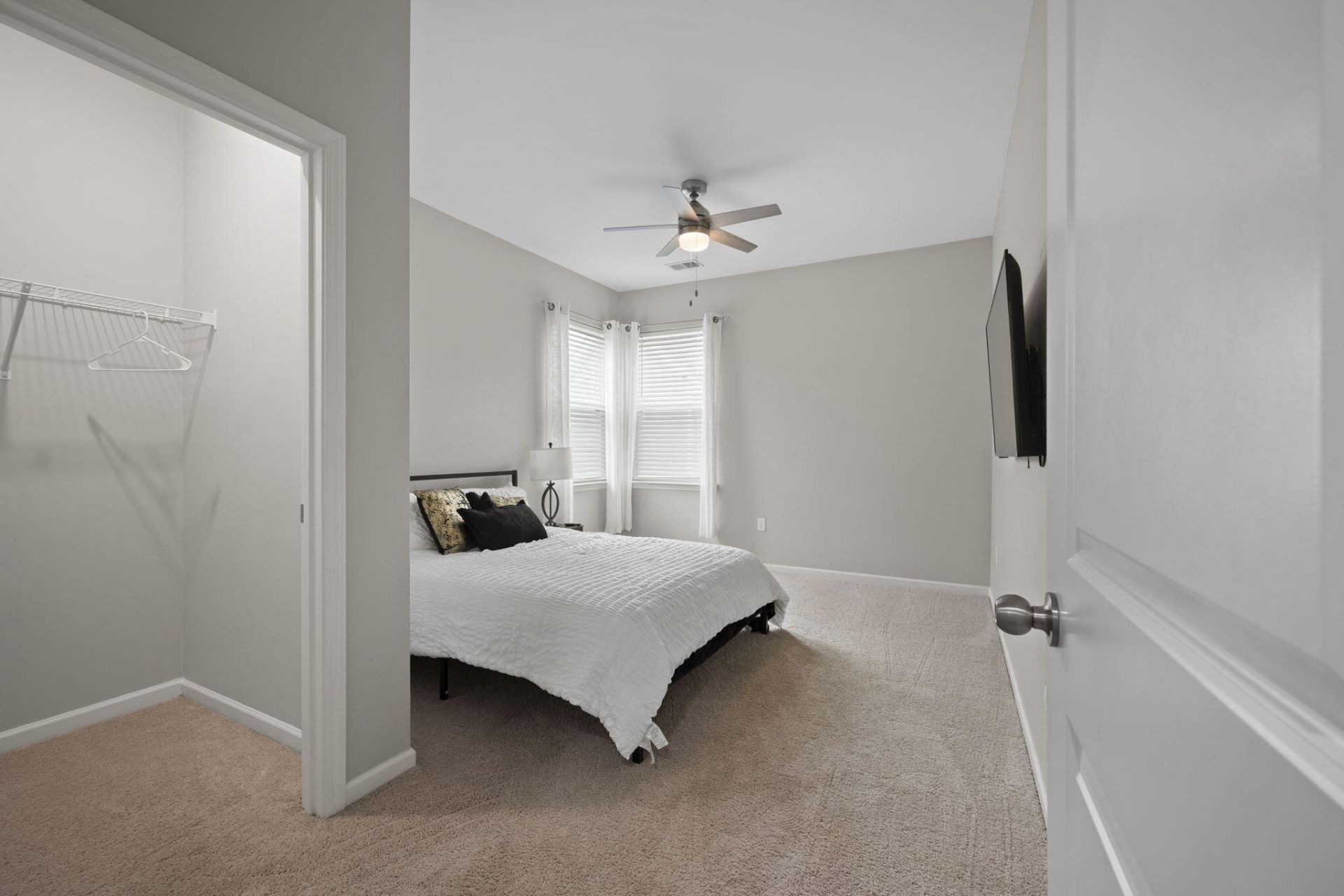 151 Lakelyn Road Photo 26