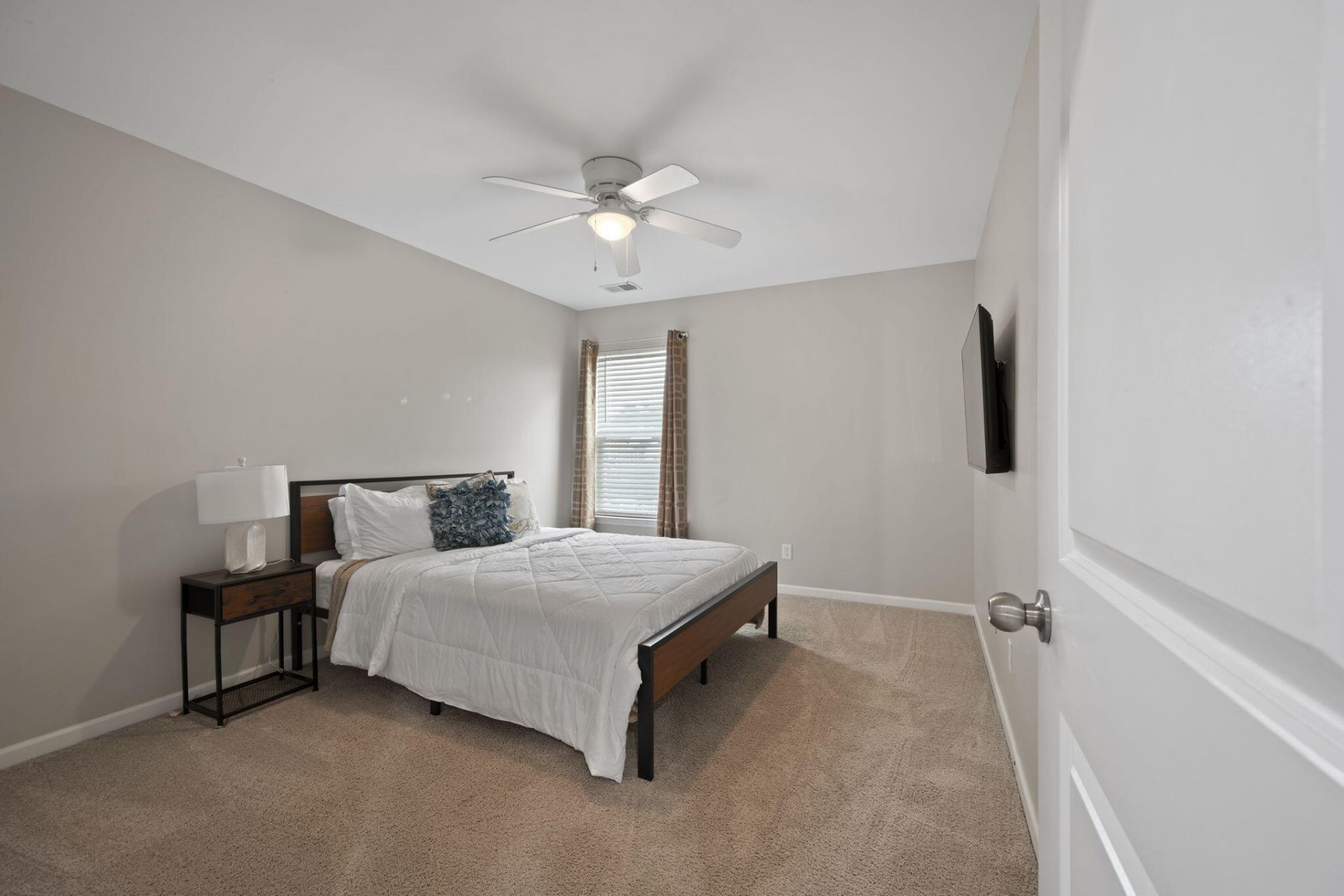 151 Lakelyn Road Photo 37