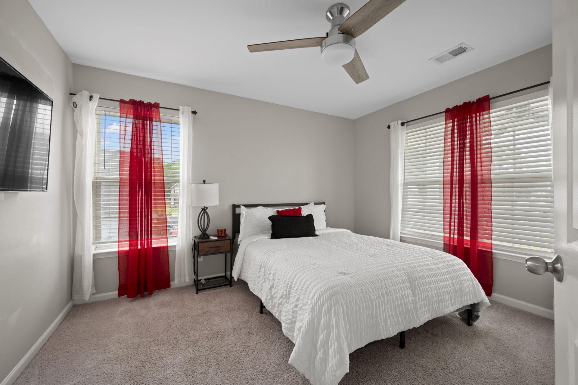 151 Lakelyn Road Photo 39