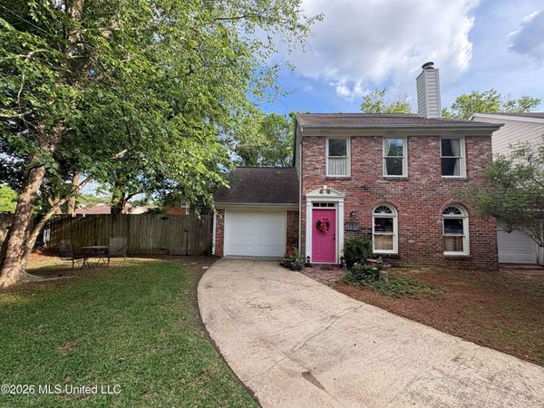 9 Oakford Court, Jackson, MS 39211