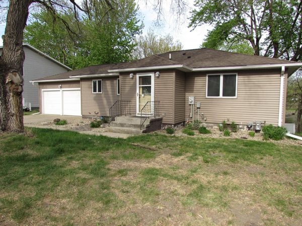1404 Lucia Avenue , Fairmont, MN 56031