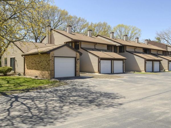 4655 Woodland DRIVE, Greenfield, WI 53220