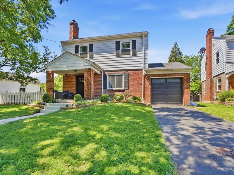 4157 Paxton Woods Lane, Cincinnati, OH 45209 Photo 2