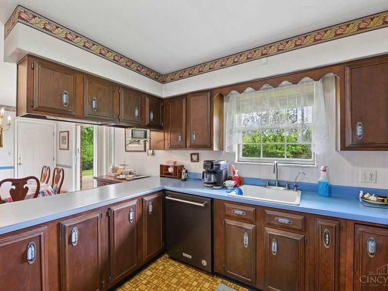 7162 Goshen Road, Goshen Twp, OH 45122 Photo 7