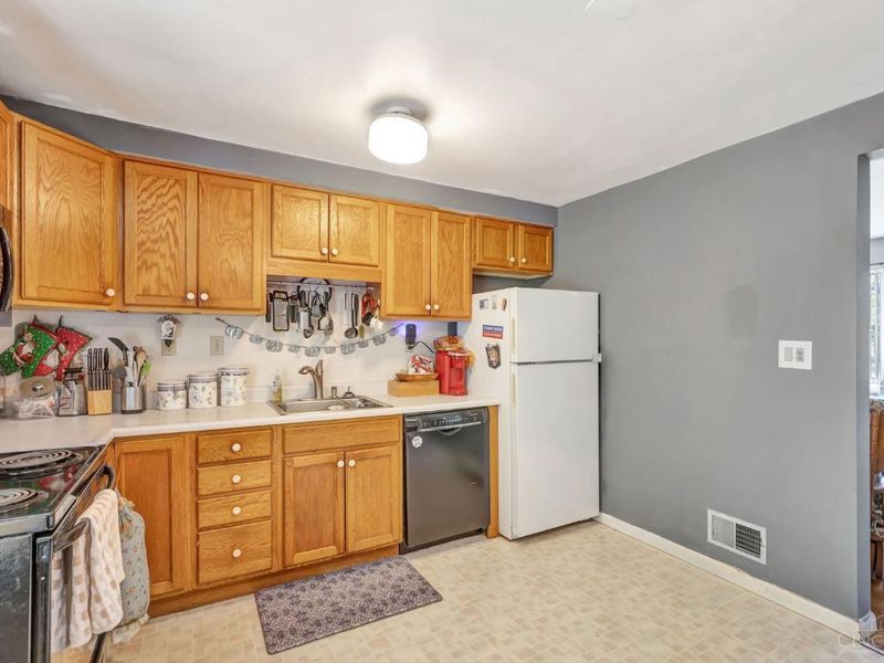 9315 Greenhedge Lane, Symmes Township, OH 45140 Photo 10