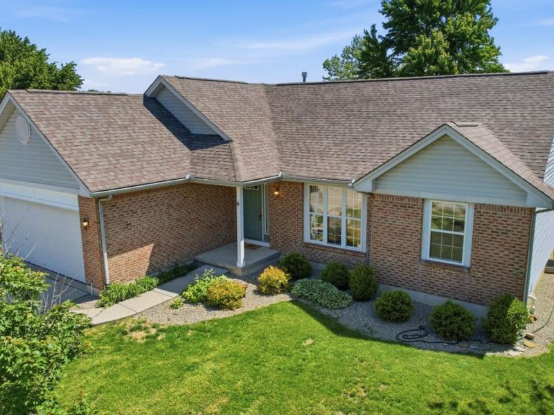 7750 Crystal Lake Lane, Hamilton Twp, OH 45039 Photo 2