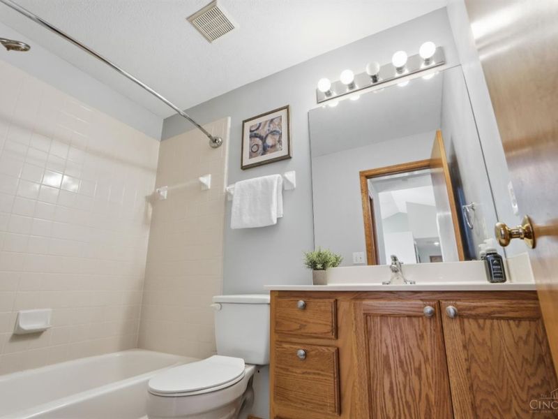 7750 Crystal Lake Lane, Hamilton Twp, OH 45039 Photo 24