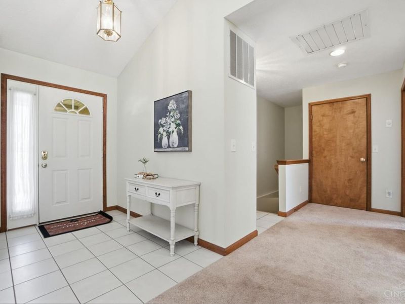7750 Crystal Lake Lane, Hamilton Twp, OH 45039 Photo 5
