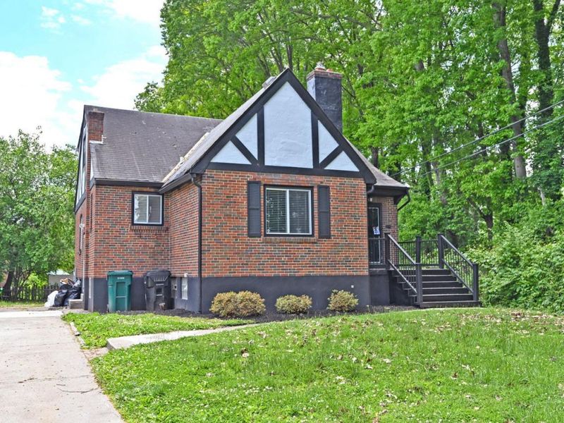 1403 Shenandoah Avenue, Cincinnati, OH 45237 Photo 2