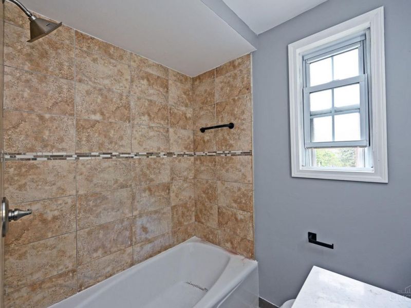 1403 Shenandoah Avenue, Cincinnati, OH 45237 Photo 22