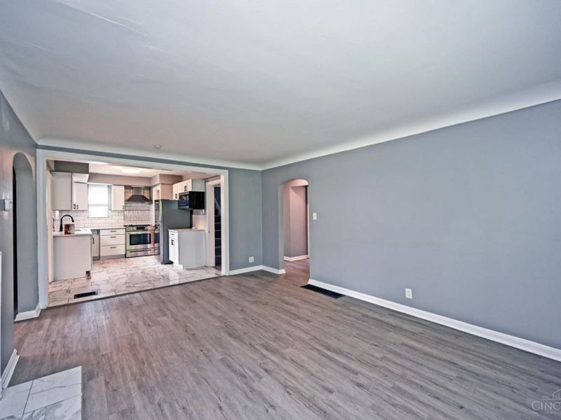1403 Shenandoah Avenue, Cincinnati, OH 45237 Photo 4