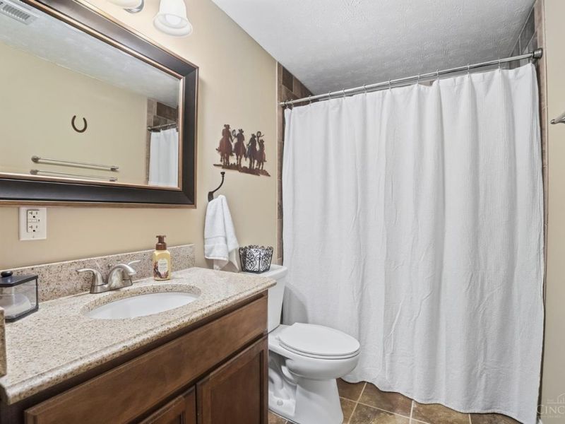 5604 Oak View Drive, Hamilton Twp, OH 45039 Photo 65