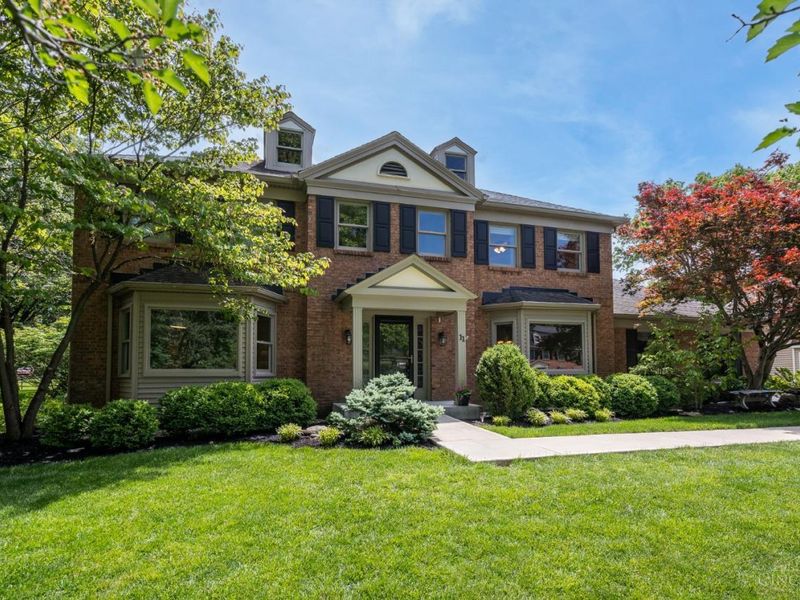 11 Carpenters Run, Blue Ash, OH 45241 Photo 2
