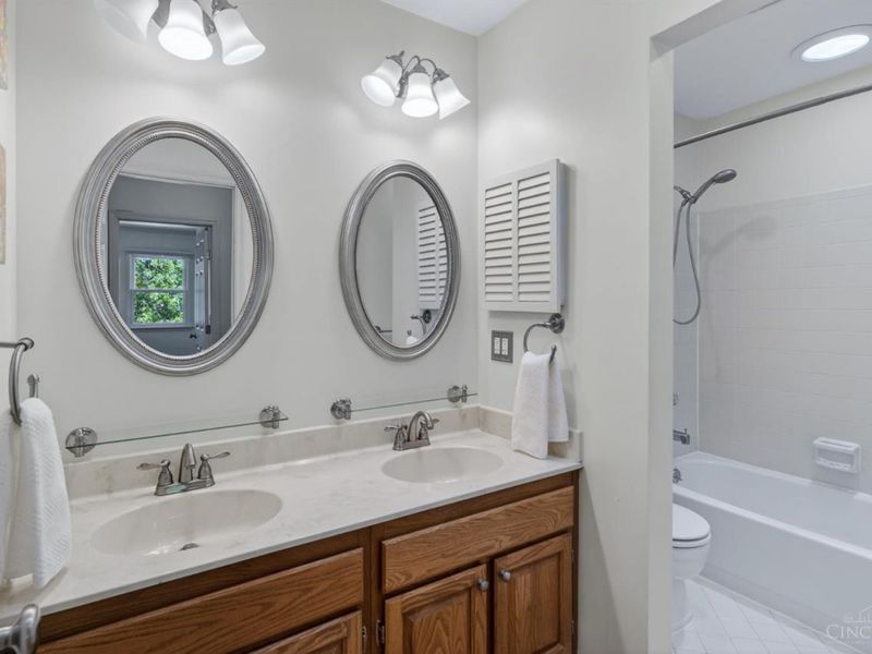11 Carpenters Run, Blue Ash, OH 45241 Photo 28