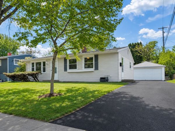 502 Tyler Drive , Carpentersville, IL 60110