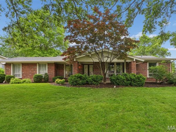 414 Tamarack Drive, Ballwin, MO 63011