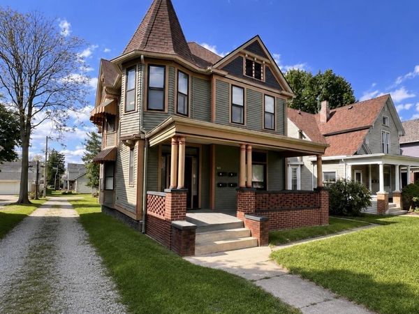 1011 Lake Avenue, Fort Wayne, IN 46805