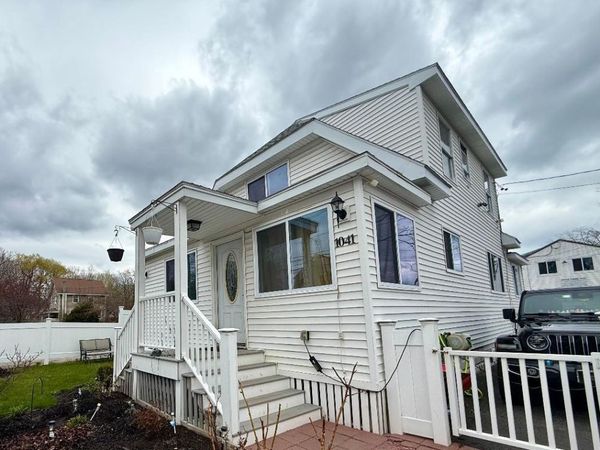 1041 Ocean Avenue , Portland, ME 04103