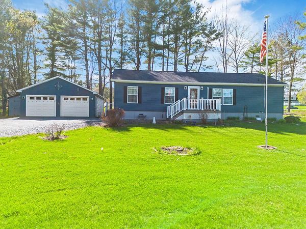 3830 Middle Road , Sidney, ME 04330