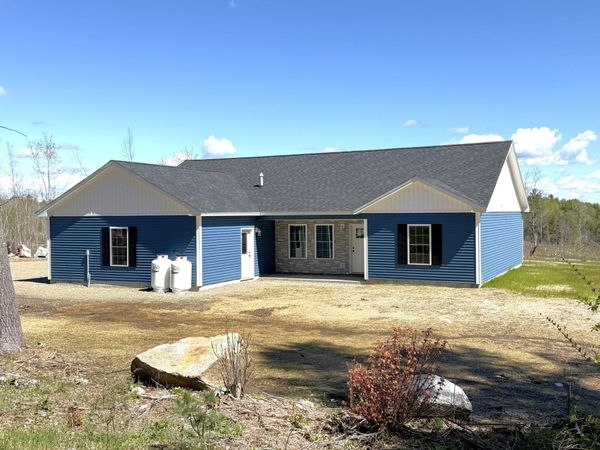 3 Elmwood Drive , Windsor, ME 04363