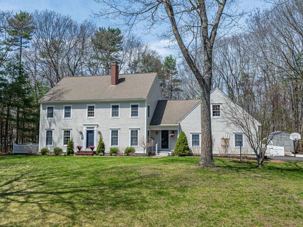 4 Hearthstone Drive, Kennebunk, ME 04043