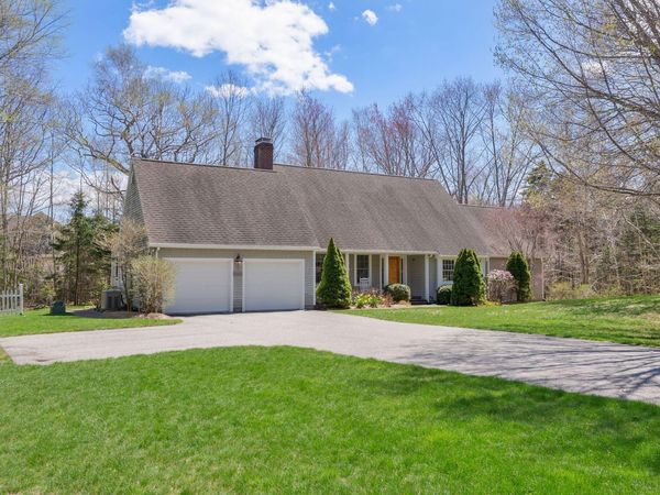 82 Hunts Point Road , Cape Elizabeth, ME 04107