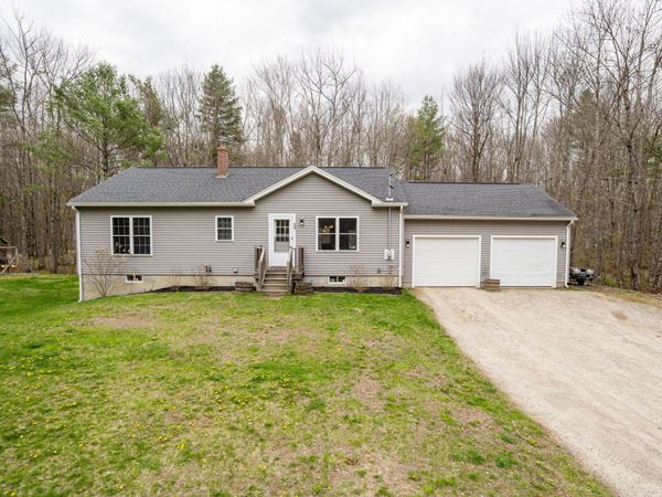 10 Contant Drive , Gray, ME 04039