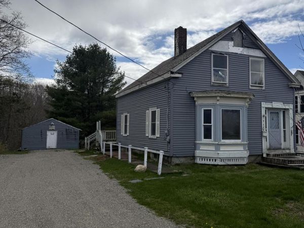 7 School Street , Machias, ME 04654