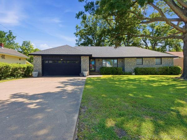 530 W 8th Street , Chelsea, OK 74016
