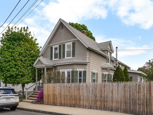 122 S Walker St, Lowell, MA 01851