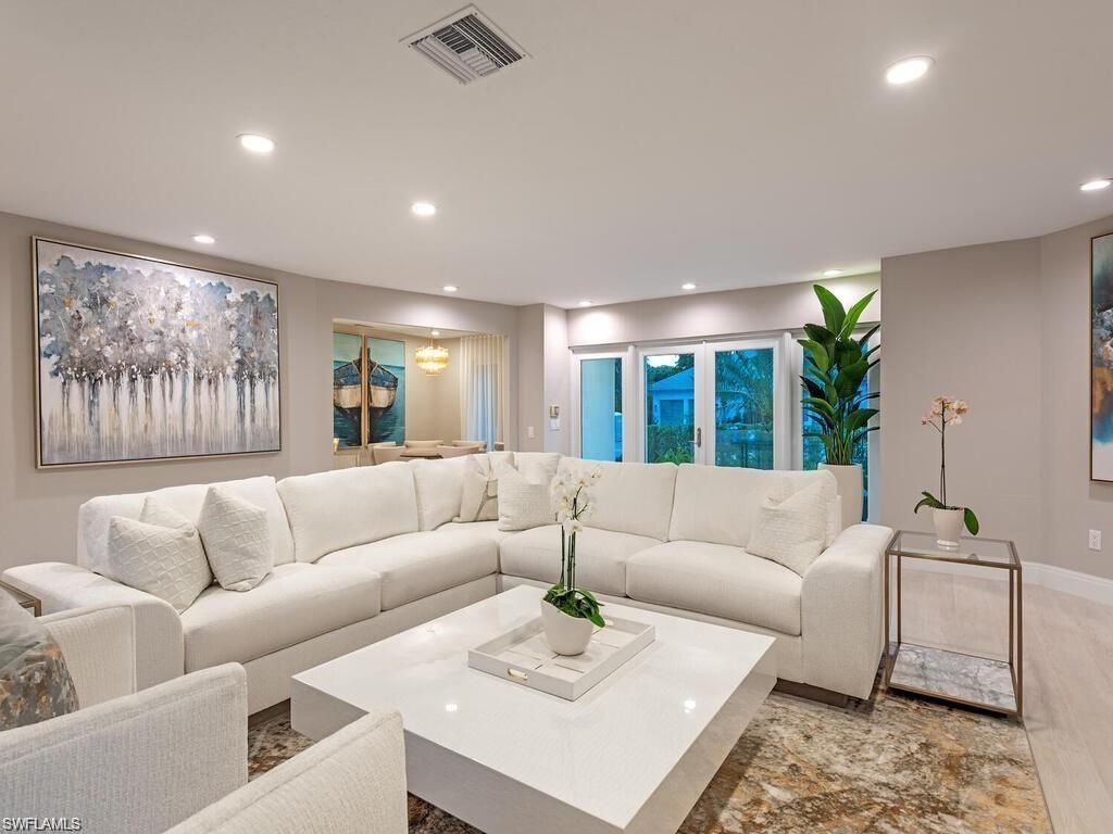 4856 Crayton Rd , Naples, FL 34103 Photo