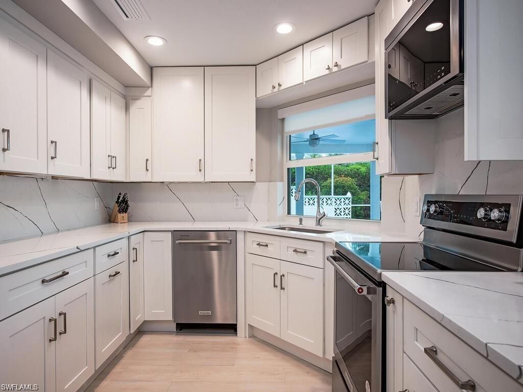 4856 Crayton Rd , Naples, FL 34103 Photo
