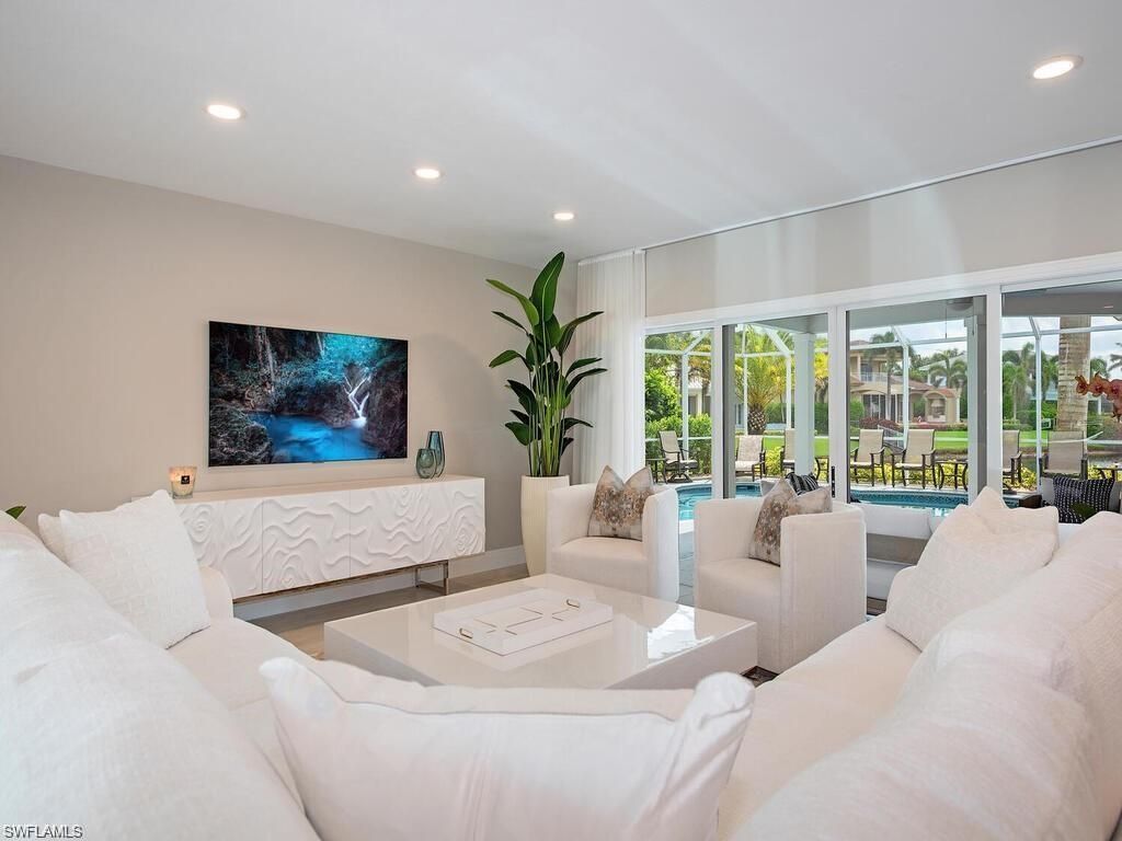 4856 Crayton Rd , Naples, FL 34103 Photo