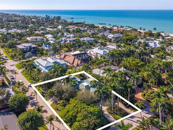 180 7th AVE S, NAPLES, FL 34102