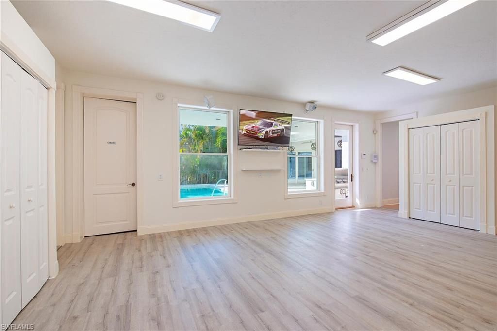 180 7th Ave S, Naples, FL 34102 Photo
