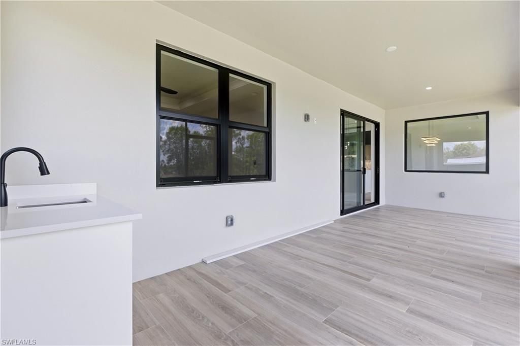 4431 Everglades Blvd N, Naples, FL 34120 Photo