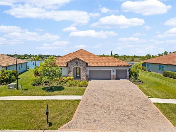 2038 Grove DR , NAPLES, FL 34120